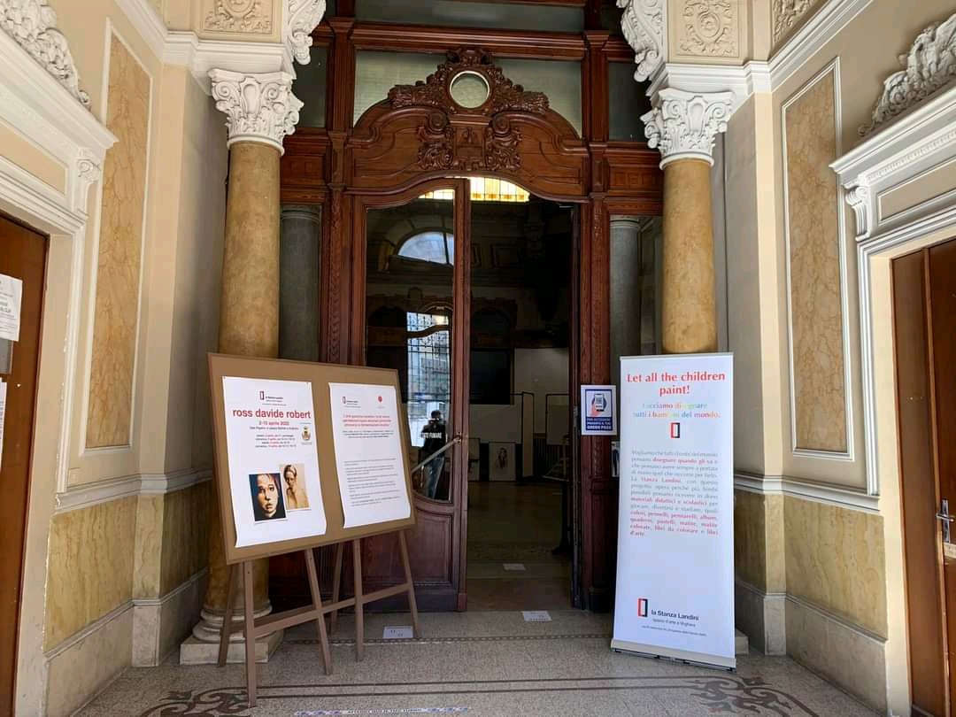 Ingresso della Sala Pagano di Voghera durante una mostra